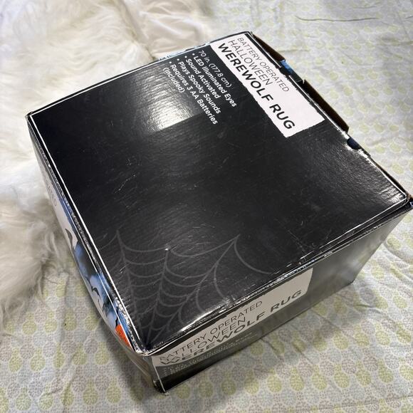 Werewolf Rug Light Up Eyes & Sound Decoration White Wolfman Halloween Decor 70” - Picture 11 of 11